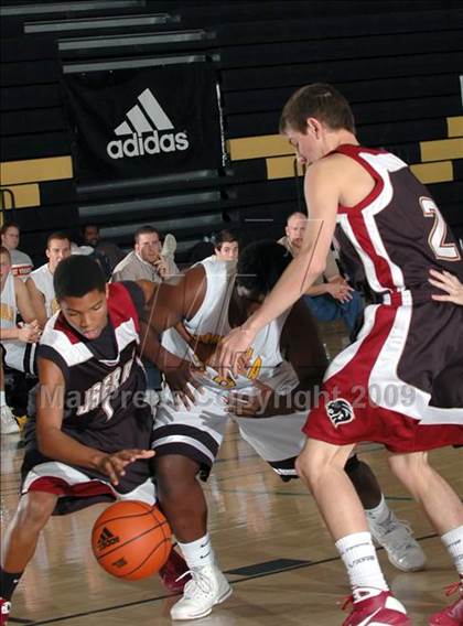 Thumbnail 2 in Temecula Valley vs. JSerra Catholic (MaxPreps Holiday Classic) photogallery.
