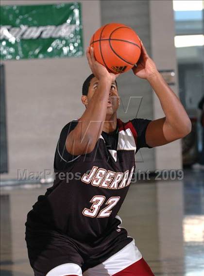 Thumbnail 1 in Temecula Valley vs. JSerra Catholic (MaxPreps Holiday Classic) photogallery.