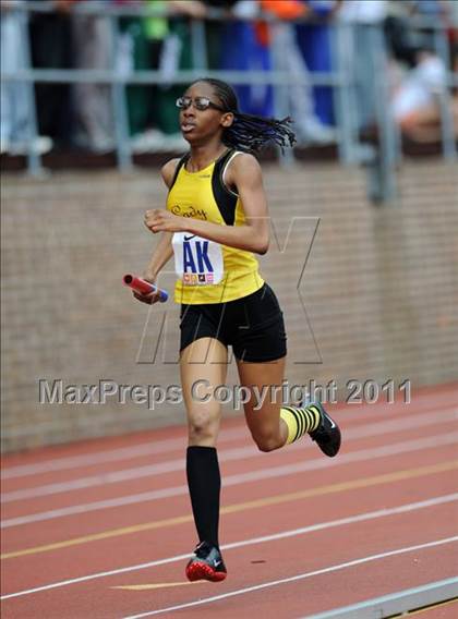 Thumbnail 3 in 117th Penn Relays (Girls 400m Hurdles and 4x800m Event 103) photogallery.