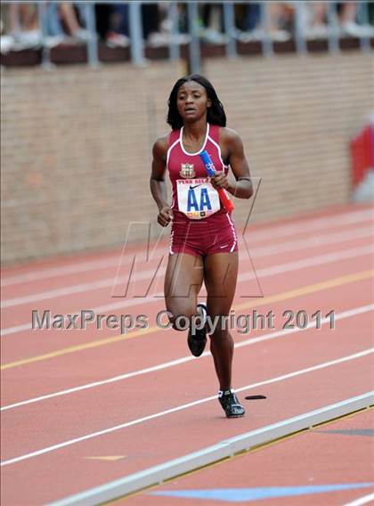 Thumbnail 3 in 117th Penn Relays (Girls 400m Hurdles and 4x800m Event 103) photogallery.
