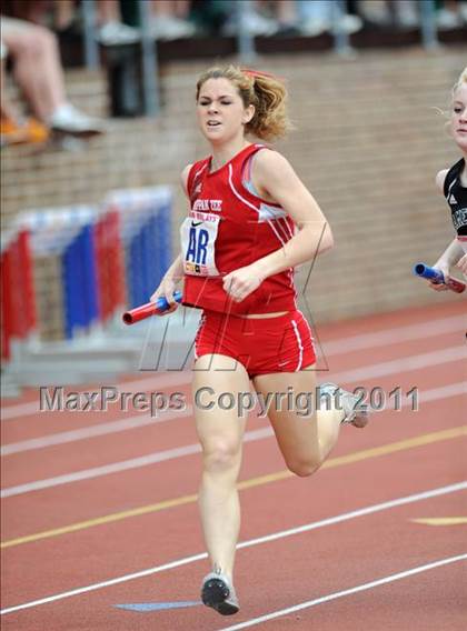 Thumbnail 1 in 117th Penn Relays (Girls 400m Hurdles and 4x800m Event 103) photogallery.