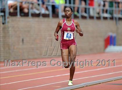 Thumbnail 3 in 117th Penn Relays (Girls 400m Hurdles and 4x800m Event 103) photogallery.