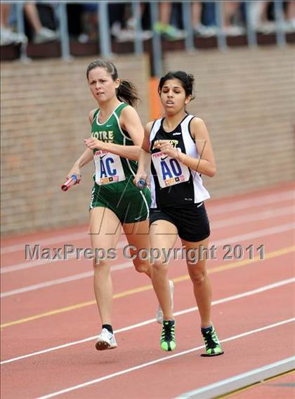 Thumbnail 1 in 117th Penn Relays (Girls 400m Hurdles and 4x800m Event 103) photogallery.