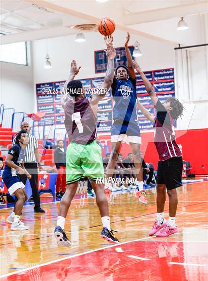 Thumbnail 2 in Forest Hills Vs Patrick School (The Preview HS Showcase) photogallery.