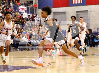 Thumbnail 3 in Sierra Canyon vs. Montgomery (San Diego Tip-Off Challenge) photogallery.