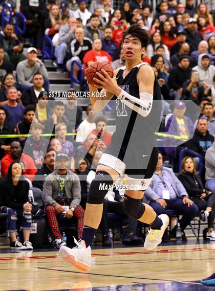 Thumbnail 1 in Sierra Canyon vs. Montgomery (San Diego Tip-Off Challenge) photogallery.