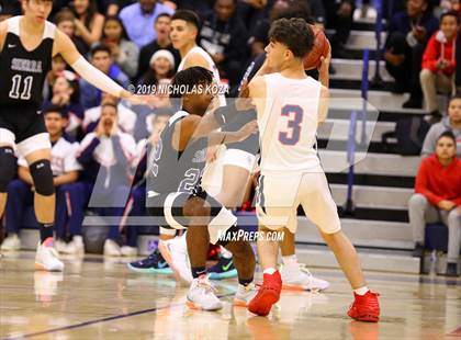 Thumbnail 2 in Sierra Canyon vs. Montgomery (San Diego Tip-Off Challenge) photogallery.