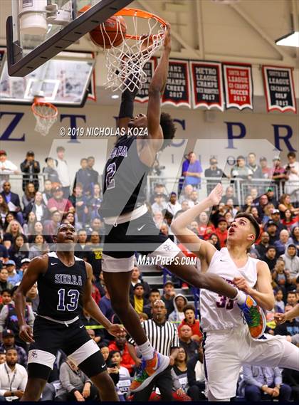 Thumbnail 2 in Sierra Canyon vs. Montgomery (San Diego Tip-Off Challenge) photogallery.