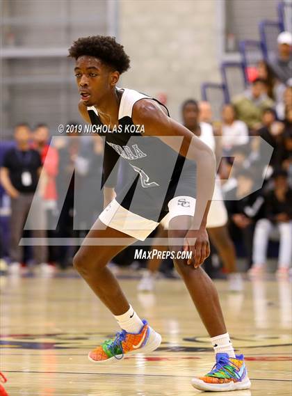 Thumbnail 2 in Sierra Canyon vs. Montgomery (San Diego Tip-Off Challenge) photogallery.