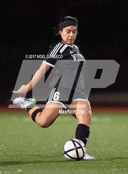 Thumbnail 1 in Los Gatos vs. Woodside (CIF CCS D1 Semifinal) photogallery.
