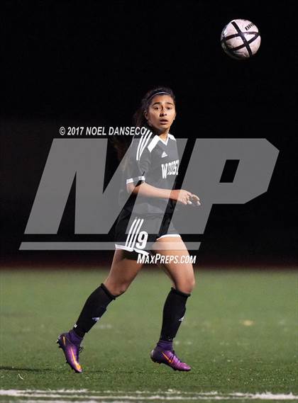 Thumbnail 2 in Los Gatos vs. Woodside (CIF CCS D1 Semifinal) photogallery.