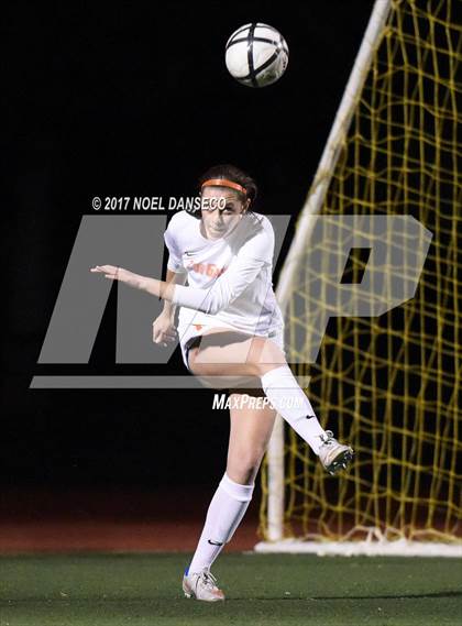 Thumbnail 2 in Los Gatos vs. Woodside (CIF CCS D1 Semifinal) photogallery.