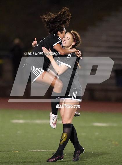 Thumbnail 1 in Los Gatos vs. Woodside (CIF CCS D1 Semifinal) photogallery.