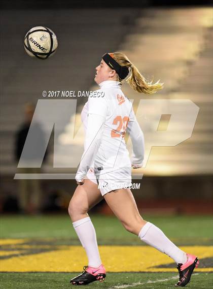 Thumbnail 1 in Los Gatos vs. Woodside (CIF CCS D1 Semifinal) photogallery.