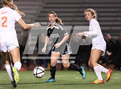 Thumbnail 3 in Los Gatos vs. Woodside (CIF CCS D1 Semifinal) photogallery.