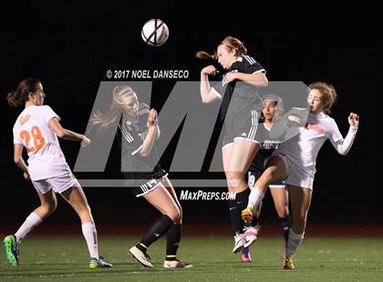 Thumbnail 2 in Los Gatos vs. Woodside (CIF CCS D1 Semifinal) photogallery.