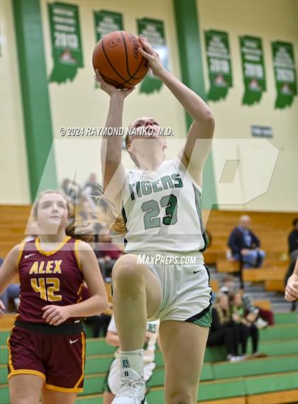Thumbnail 3 in Alexandria-Monroe @ Yorktown  photogallery.