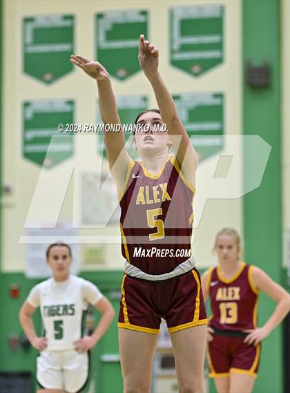 Thumbnail 3 in Alexandria-Monroe @ Yorktown  photogallery.