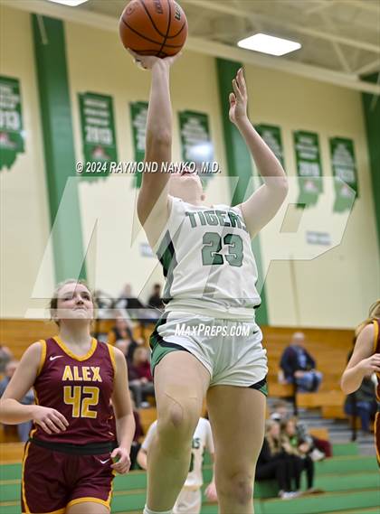 Thumbnail 2 in Alexandria-Monroe @ Yorktown  photogallery.