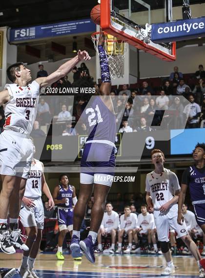 Thumbnail 2 in New Rochelle vs. Horace Greeley (Section 1 Class AA Semifinal) photogallery.