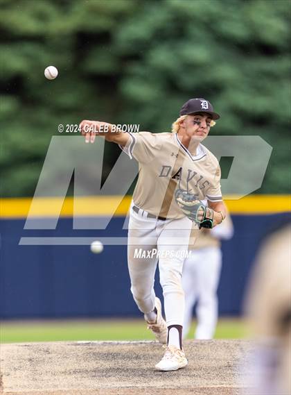 Thumbnail 3 in Davis vs. Corner Canyon (UHSAA 6A Bracket Play) photogallery.