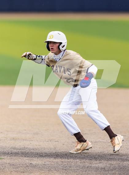 Thumbnail 2 in Davis vs. Corner Canyon (UHSAA 6A Bracket Play) photogallery.
