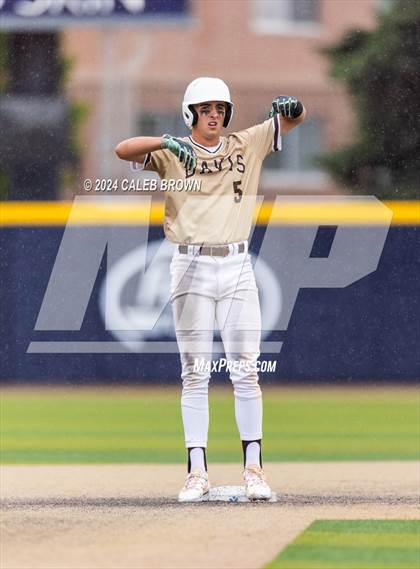 Thumbnail 3 in Davis vs. Corner Canyon (UHSAA 6A Bracket Play) photogallery.