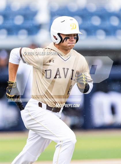 Thumbnail 2 in Davis vs. Corner Canyon (UHSAA 6A Bracket Play) photogallery.