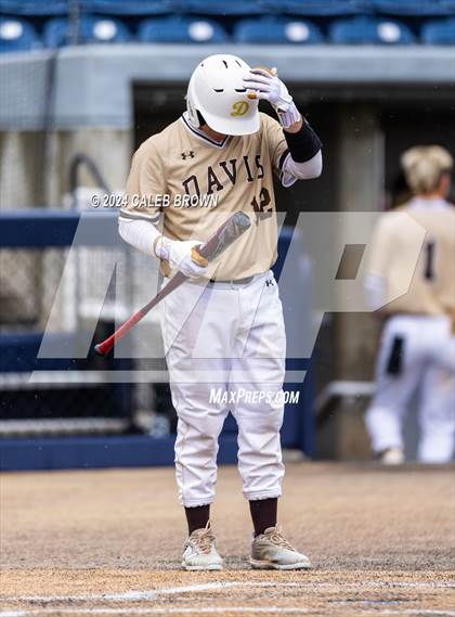 Thumbnail 2 in Davis vs. Corner Canyon (UHSAA 6A Bracket Play) photogallery.