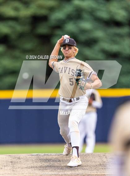 Thumbnail 1 in Davis vs. Corner Canyon (UHSAA 6A Bracket Play) photogallery.