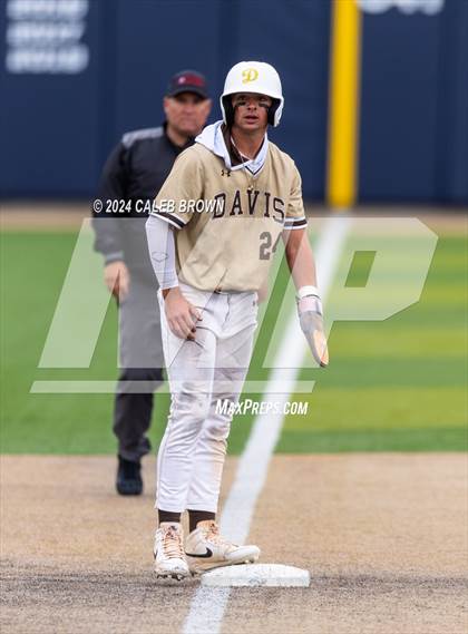 Thumbnail 1 in Davis vs. Corner Canyon (UHSAA 6A Bracket Play) photogallery.