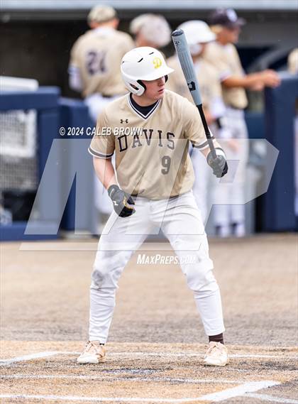 Thumbnail 2 in Davis vs. Corner Canyon (UHSAA 6A Bracket Play) photogallery.