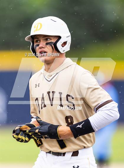 Thumbnail 3 in Davis vs. Corner Canyon (UHSAA 6A Bracket Play) photogallery.