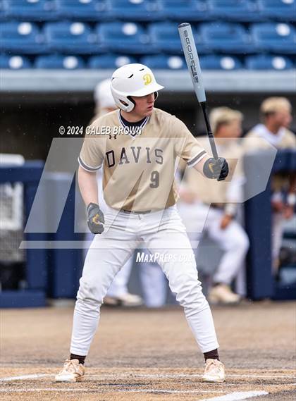 Thumbnail 1 in Davis vs. Corner Canyon (UHSAA 6A Bracket Play) photogallery.