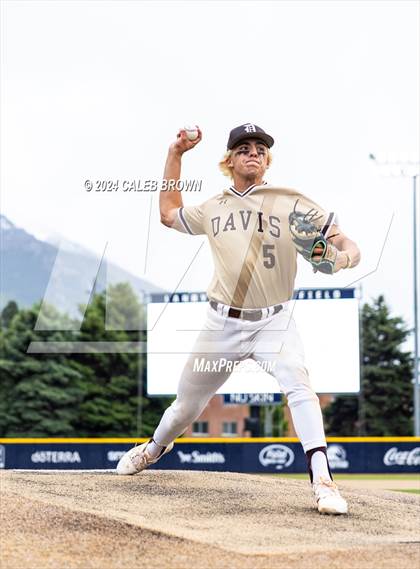 Thumbnail 2 in Davis vs. Corner Canyon (UHSAA 6A Bracket Play) photogallery.