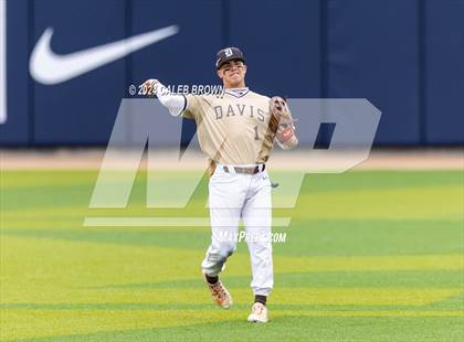 Thumbnail 3 in Davis vs. Corner Canyon (UHSAA 6A Bracket Play) photogallery.