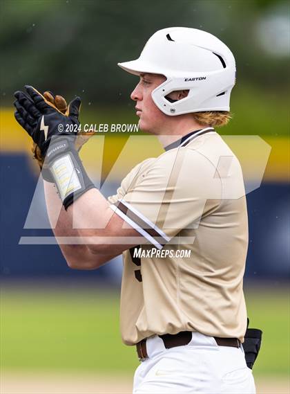 Thumbnail 1 in Davis vs. Corner Canyon (UHSAA 6A Bracket Play) photogallery.