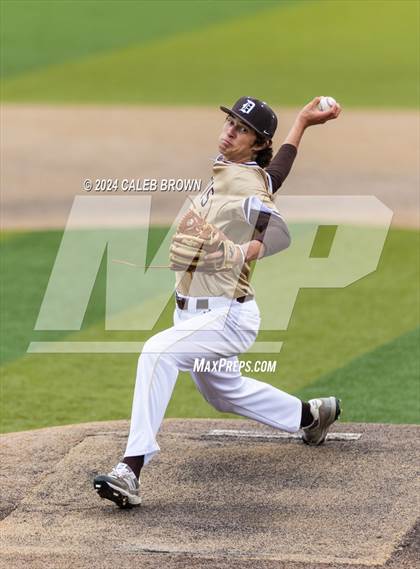 Thumbnail 1 in Davis vs. Corner Canyon (UHSAA 6A Bracket Play) photogallery.