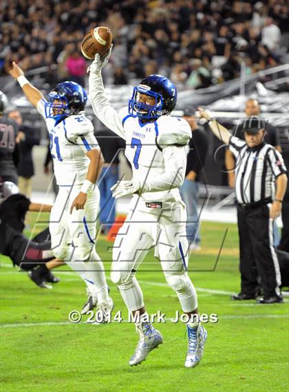 Thumbnail 3 in Hamilton vs. Chandler (AIA D1 Final) photogallery.