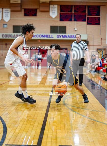 Thumbnail 3 in Salpointe Catholic @ Sahuaro photogallery.