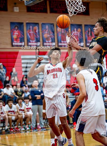 Thumbnail 3 in Salpointe Catholic @ Sahuaro photogallery.
