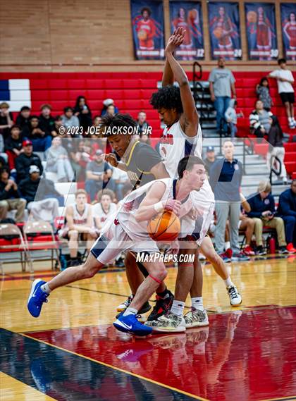 Thumbnail 3 in Salpointe Catholic @ Sahuaro photogallery.