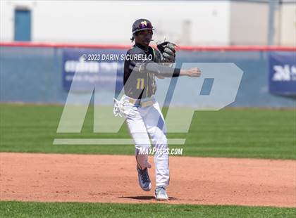 Thumbnail 3 in IMG Academy Black vs. West Linn (Coach Bob Invitational) photogallery.