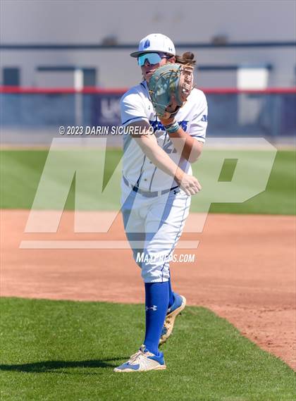 Thumbnail 3 in IMG Academy Black vs. West Linn (Coach Bob Invitational) photogallery.