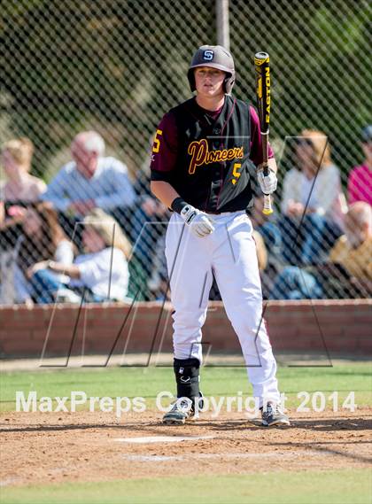 Thumbnail 2 in Royal @ Simi Valley photogallery.