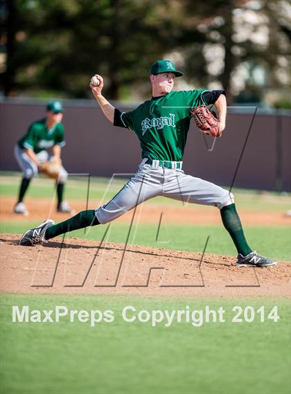 Thumbnail 2 in Royal @ Simi Valley photogallery.
