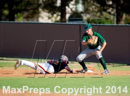 Thumbnail 1 in Royal @ Simi Valley photogallery.