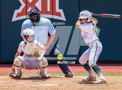 Thumbnail 3 in Neches vs. Hermleigh (UIL 1A Softball Semifinal) photogallery.