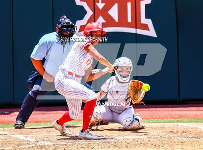 Thumbnail 2 in Neches vs. Hermleigh (UIL 1A Softball Semifinal) photogallery.