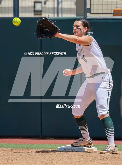 Thumbnail 1 in Neches vs. Hermleigh (UIL 1A Softball Semifinal) photogallery.